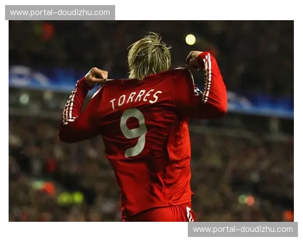 埃基蒂克致敬托雷斯的进球 利物浦7900万镑引援超值 埃基蒂克致敬托雷斯的进球 利物浦7900万镑引援超值